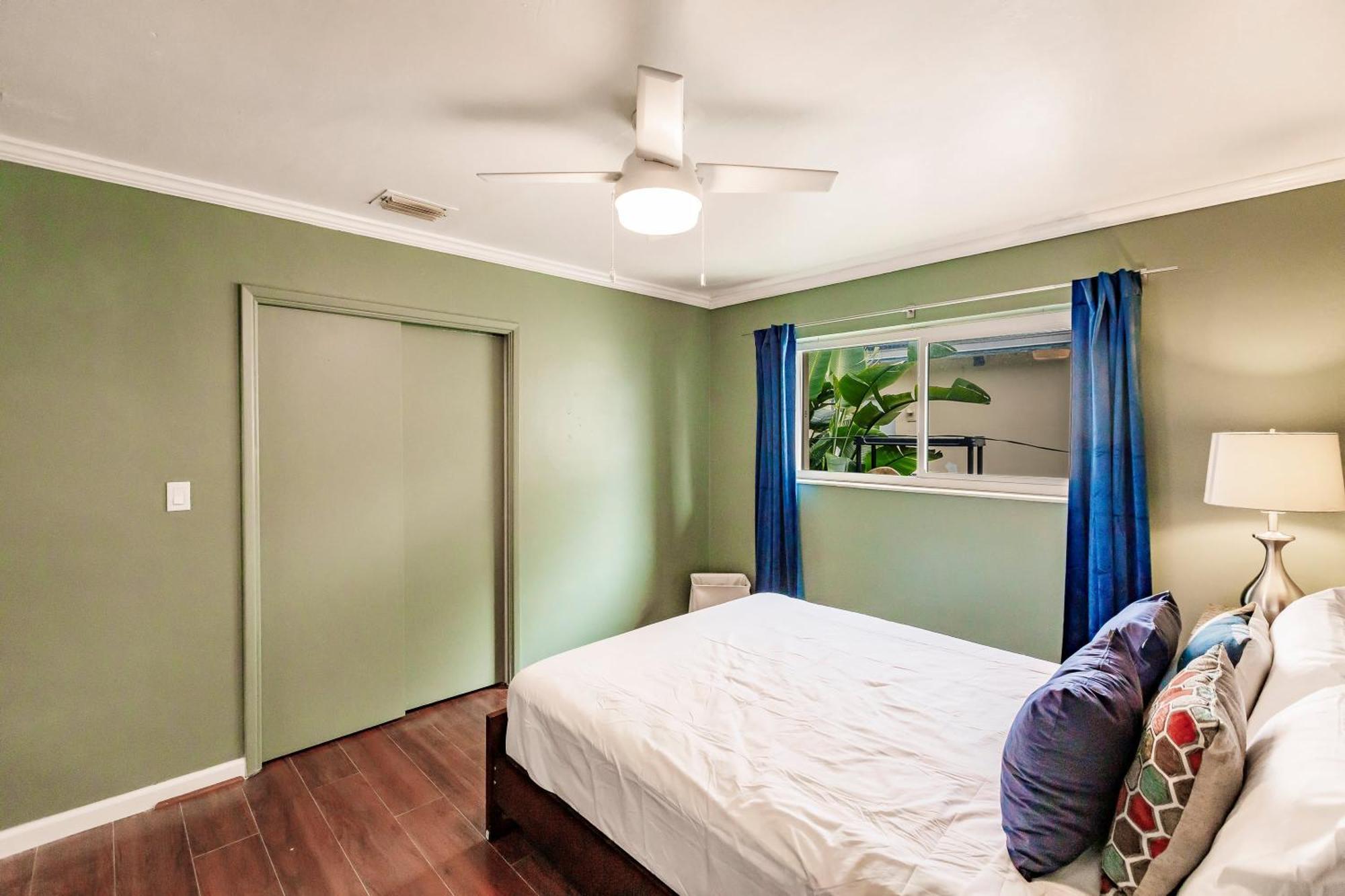 Bnb Hyperion - Updated 1B1B Hideaway - Sleeps 3 Голлівуд Екстер'єр фото